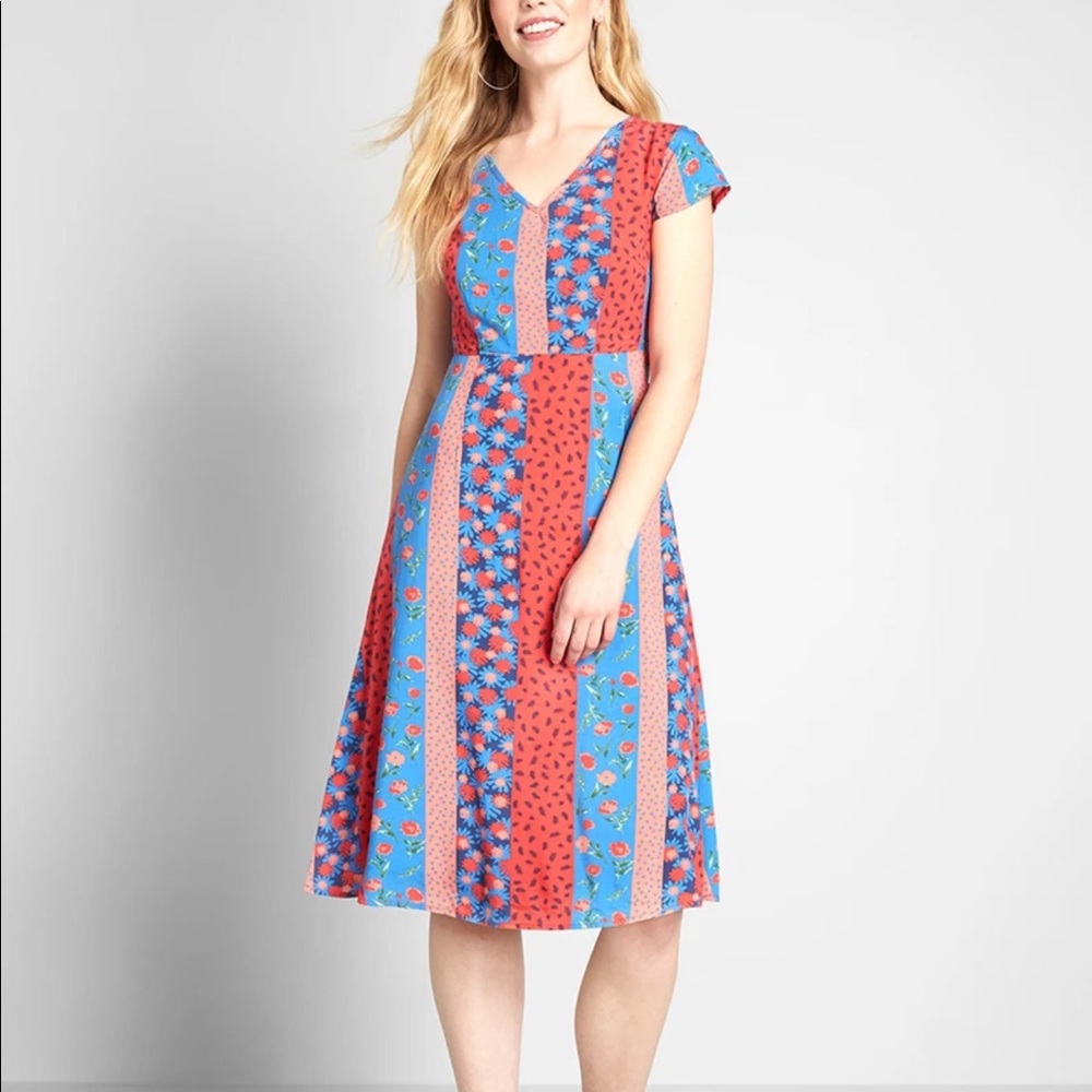 ModCloth Floral midi Dress